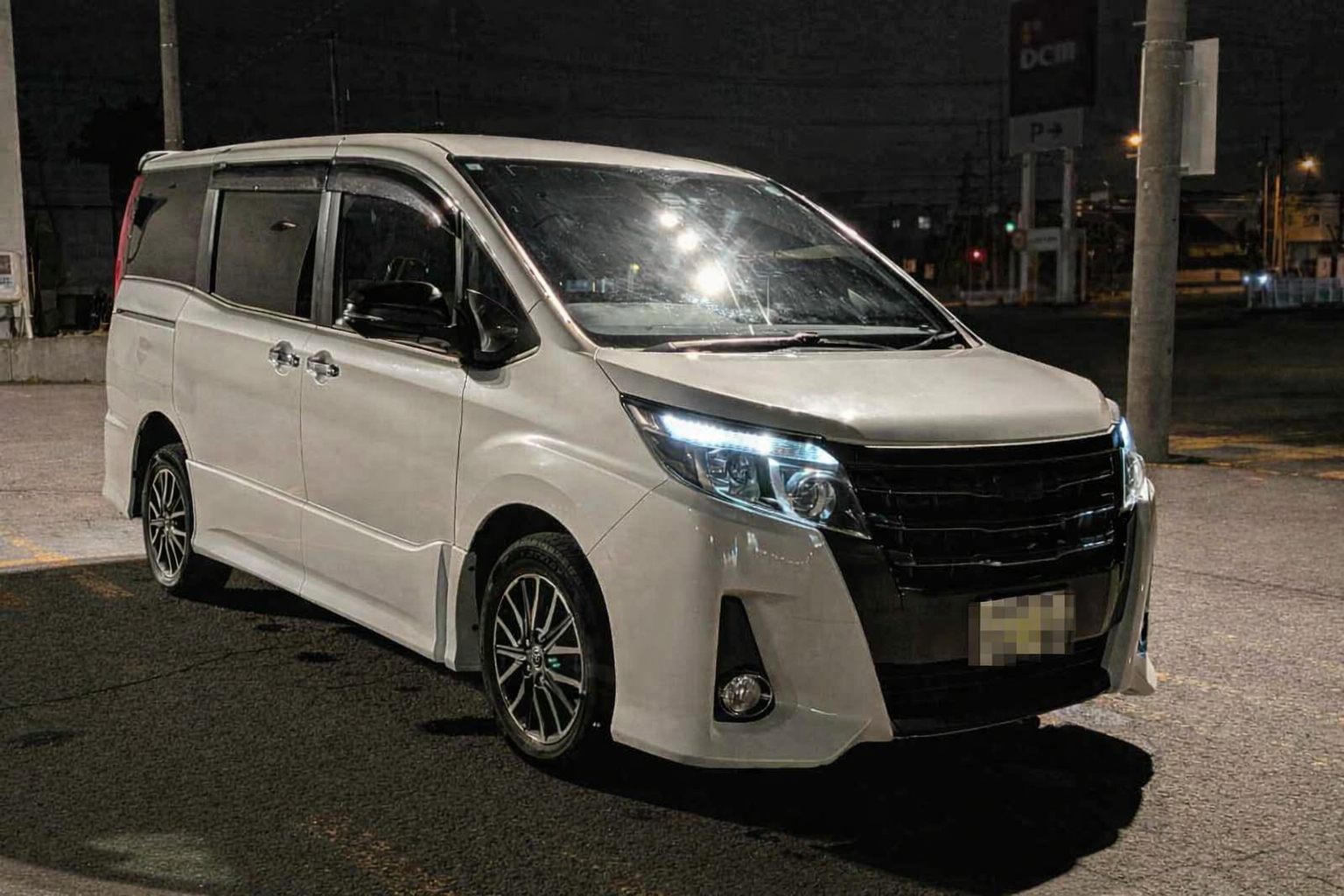 トヨタ　ノアを買取させていただきました。